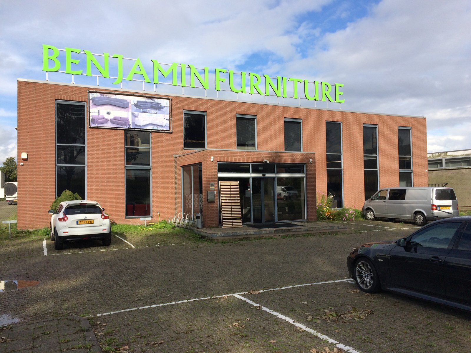 Doosletters Rotterdam, driedimensionale letters Benjamin Furniture